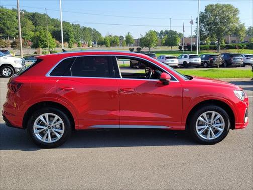 2024 Audi Q3 Premium 45 TFSI S line quattro Tiptronic