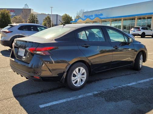 2023 Nissan Versa 1.6 S