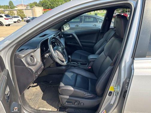 Silver Sky Metallic 2016 Toyota RAV4 SE