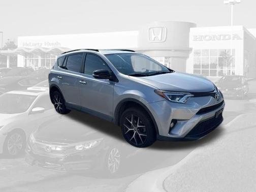 Silver Sky Metallic 2016 Toyota RAV4 SE