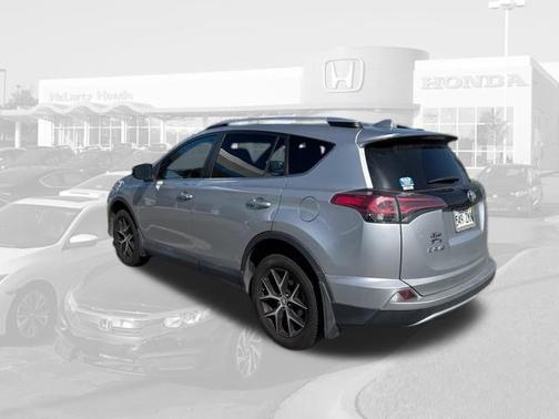 Silver Sky Metallic 2016 Toyota RAV4 SE