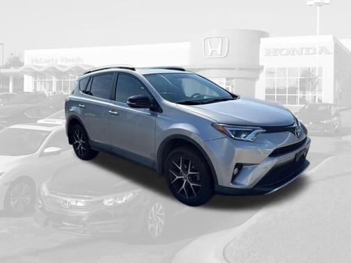 Silver Sky Metallic 2016 Toyota RAV4 SE
