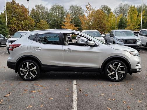 2021 Nissan Rogue Sport SL