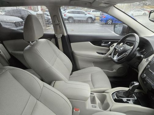 2021 Nissan Rogue Sport SL