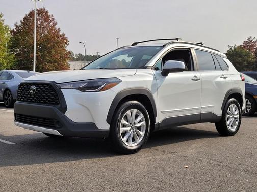 2023 Toyota Corolla Cross LE