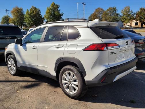 2023 Toyota Corolla Cross LE