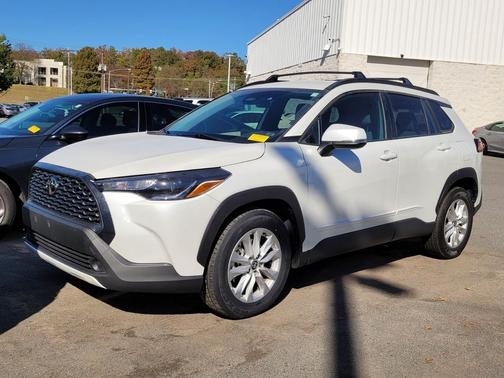 2023 Toyota Corolla Cross LE