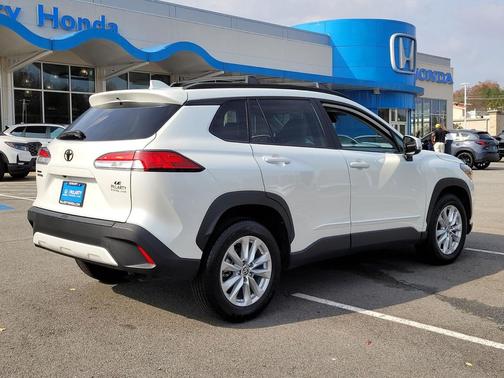 2023 Toyota Corolla Cross LE