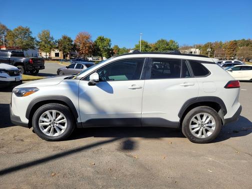 2023 Toyota Corolla Cross LE