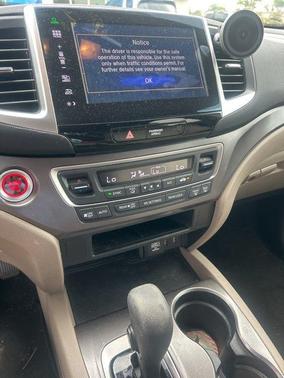 White Diamond Pearl 2016 Honda Pilot EX