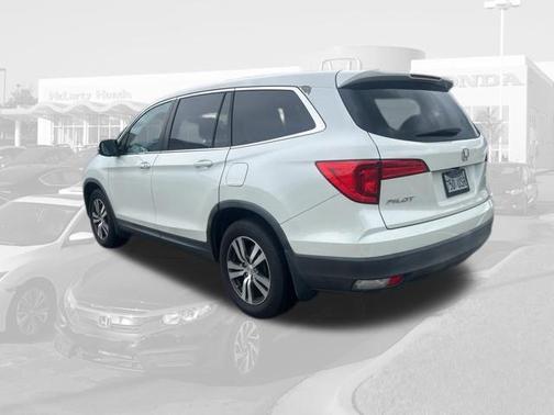 White Diamond Pearl 2016 Honda Pilot EX
