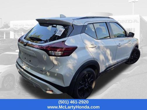 Aspen White Tricoat 2022 Nissan Kicks SR