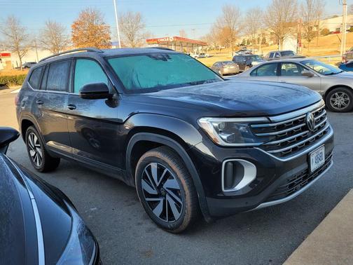 2025 Volkswagen Atlas 2.0T SE w/Technology 4MOTION