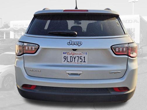 Silver Zynith Metallic Clearcoat 2024 Jeep Compass Latitude