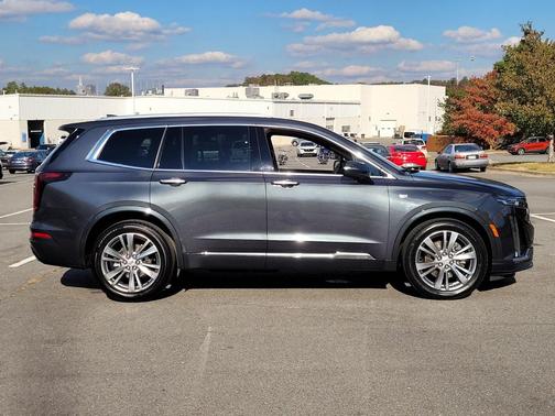 2023 Cadillac XT6 Premium Luxury FWD