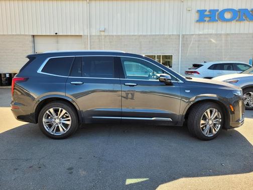 2023 Cadillac XT6 Premium Luxury FWD