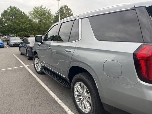 2024 GMC Yukon SLT