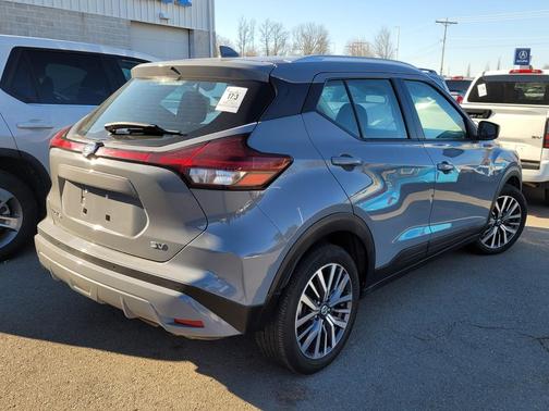 2021 Nissan Kicks SV