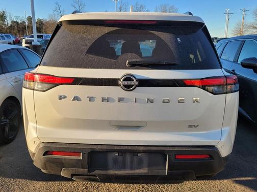 2024 Nissan Pathfinder SV FWD
