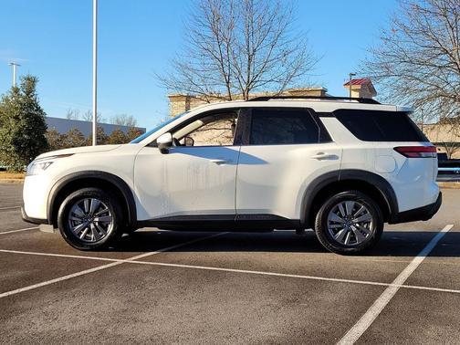 2024 Nissan Pathfinder SV FWD