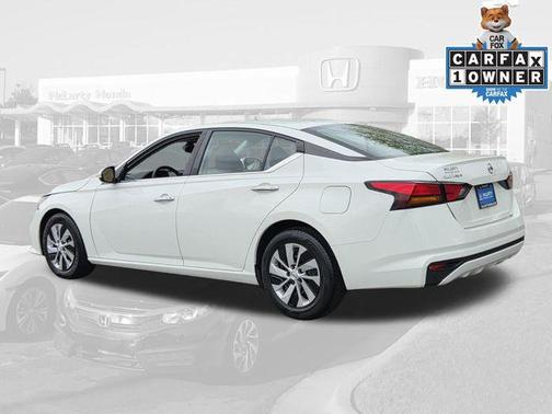 Glacier White 2022 Nissan Altima S FWD