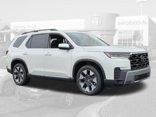 Platinum White Pearl 2026 Honda Pilot Elite