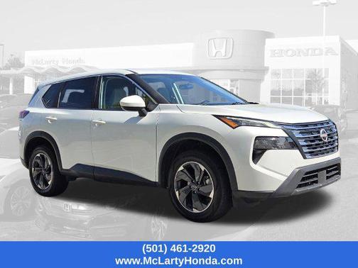 Everest White Pearl 2025 Nissan Rogue SV