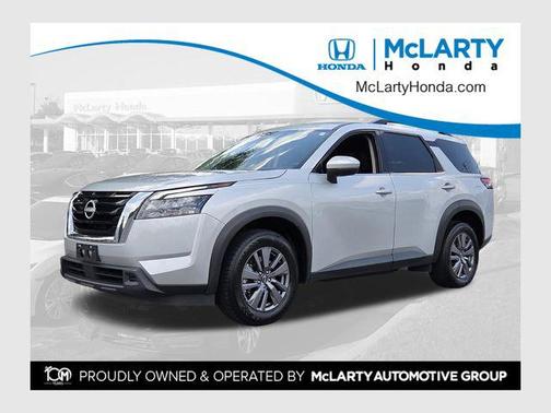 Brilliant Silver Metallic 2025 Nissan Pathfinder SV 4WD