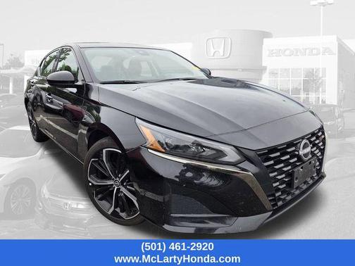 Super Black 2025 Nissan Altima SR FWD