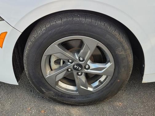 2021 Kia K5 LXS