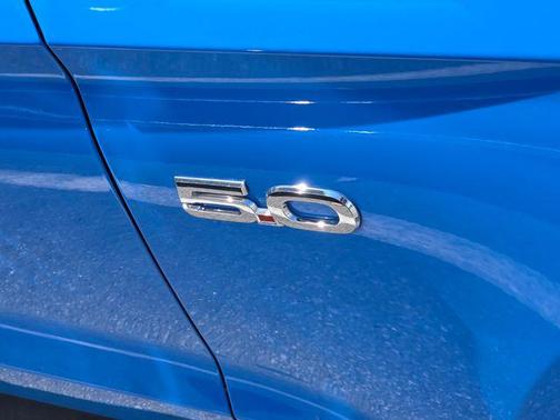 Grabber Blue Metallic 2022 Ford Mustang GT Premium