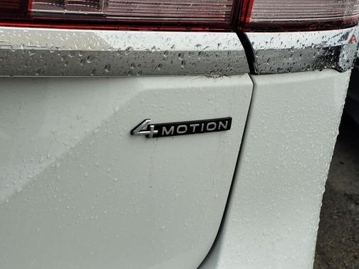 2024 Volkswagen Atlas 2.0T SE w/Technology 4MOTION