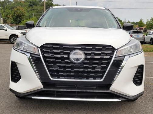 2022 Nissan Kicks S