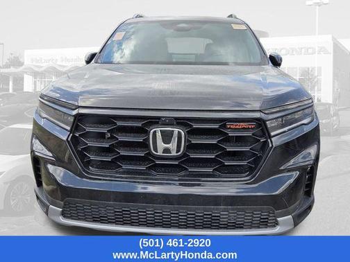 Crystal Black Pearl 2025 Honda Pilot TrailSport
