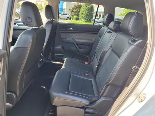 2022 Volkswagen Atlas 3.6L SE w/Technology