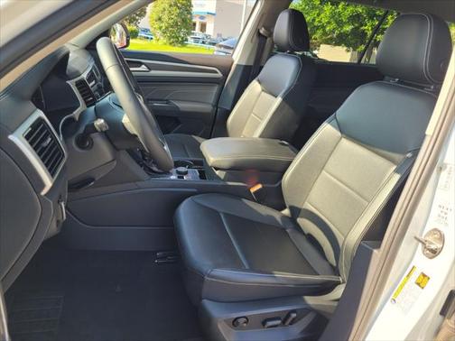2022 Volkswagen Atlas 3.6L SE w/Technology