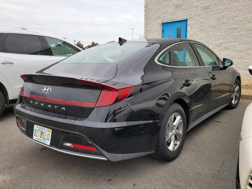 2023 Hyundai SONATA SE