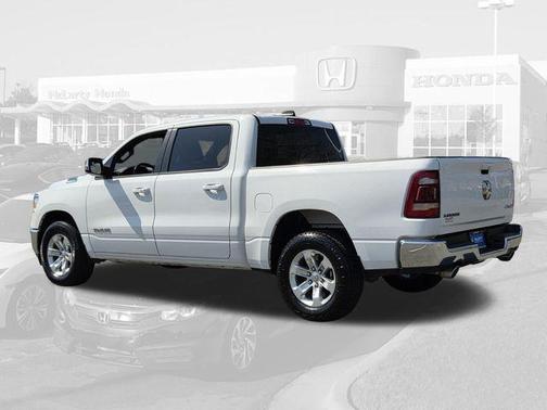Bright White Clearcoat 2024 RAM 1500 Laramie