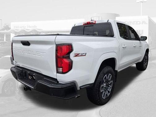 Summit White 2024 Chevrolet Colorado Z71