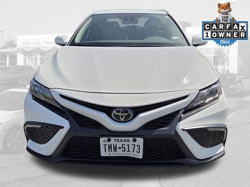 Ice Cap 2024 Toyota Camry SE