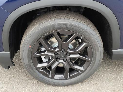 2025 Honda Pilot Touring 8-Passenger