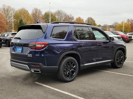 2025 Honda Pilot Touring 8-Passenger