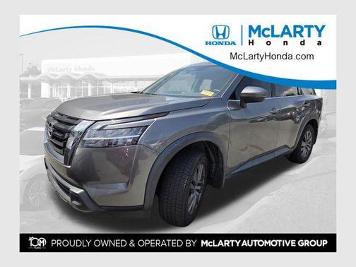 Gun Metallic 2022 Nissan Pathfinder SV 2WD