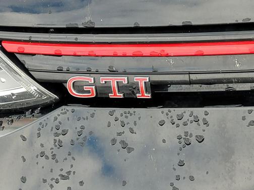 2024 Volkswagen Golf GTI 2.0T S DSG