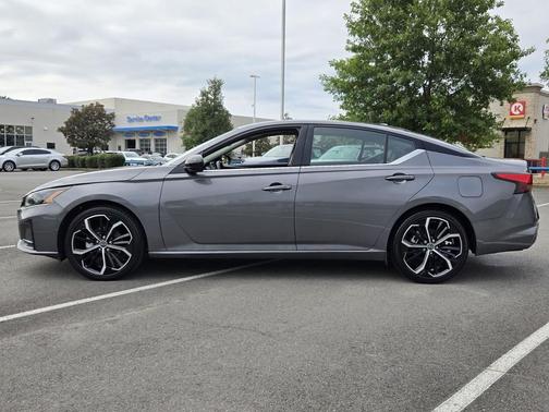 2024 Nissan Altima SR FWD