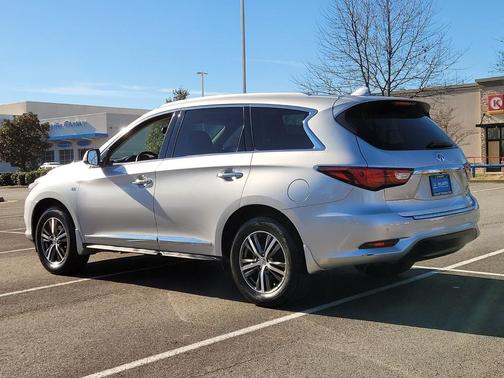 2017 INFINITI QX60 Base