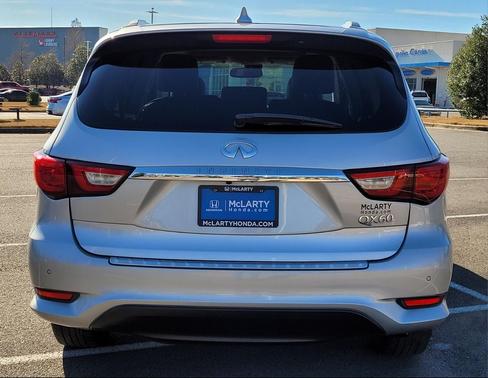 2017 INFINITI QX60 Base