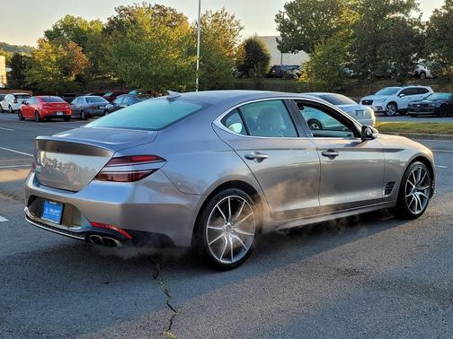 2023 Genesis G70 2.0T RWD
