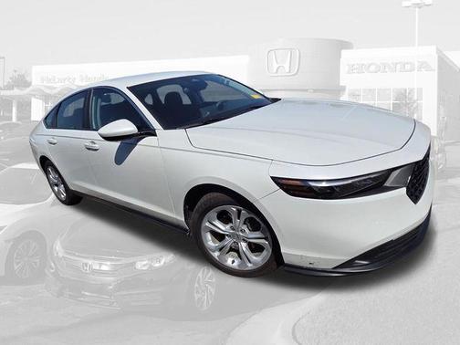 Platinum White Pearl 2023 Honda Accord LX 1.5T