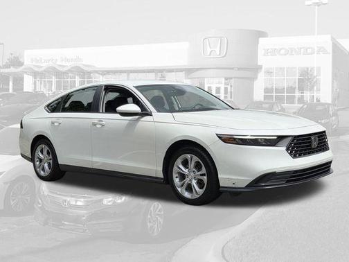 Platinum White Pearl 2023 Honda Accord LX 1.5T